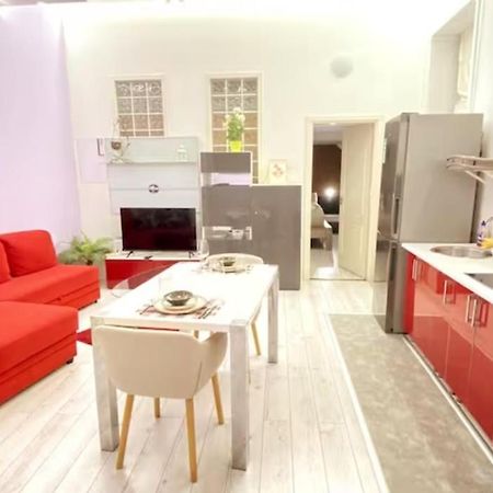 Yes, Yes! Lovely Apartment Good Amenities Budapest Center Exteriör bild