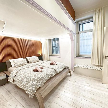 Yes, Yes! Lovely Apartment Good Amenities Budapest Center Exteriör bild