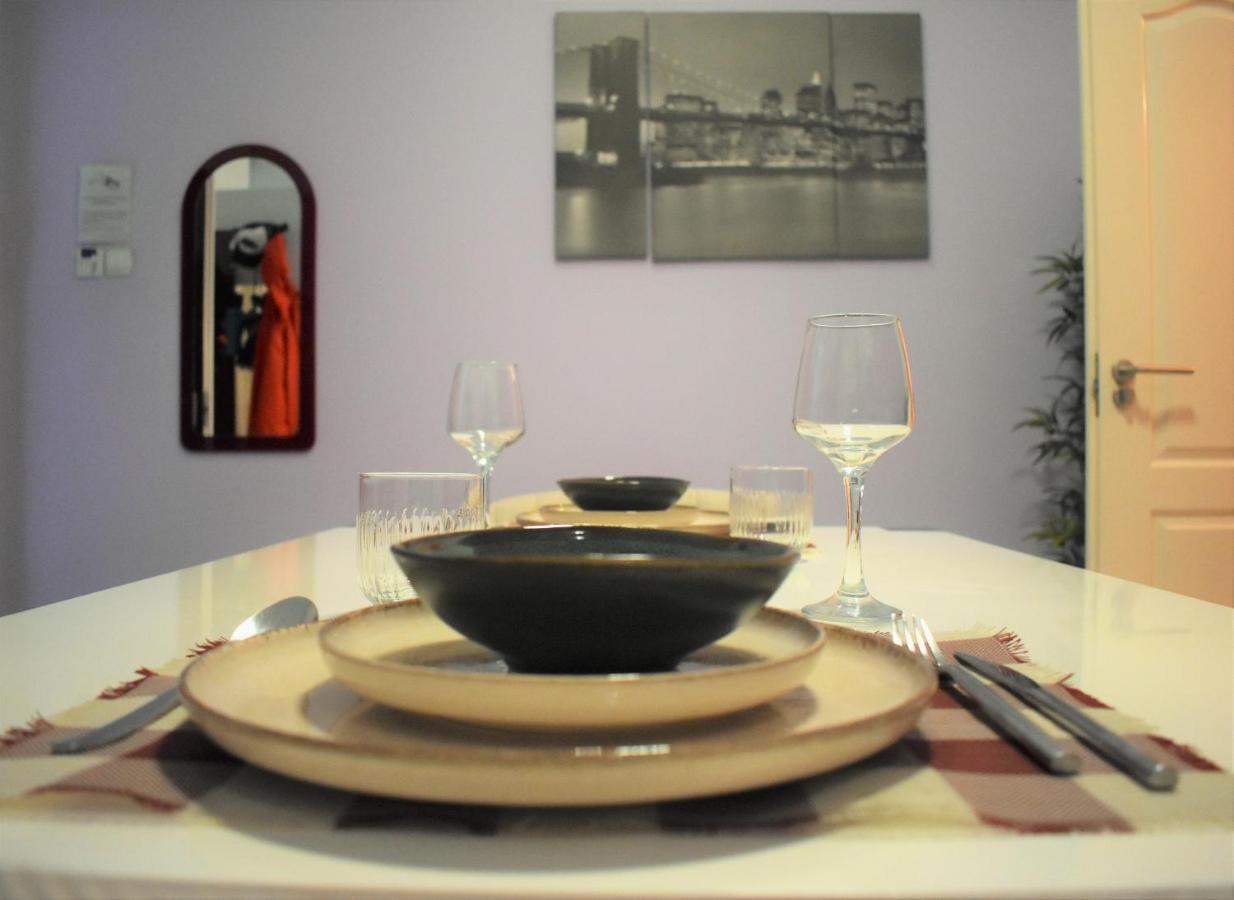Yes, Yes! Lovely Apartment Good Amenities Budapest Center Exteriör bild